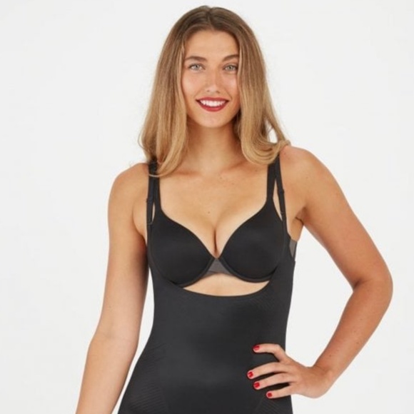Spanx Bodysuit Open Bust Mid Thigh Ladies Medium in Very Black Shapewear - Picture 2 of 16